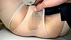 潮吹き！！失禁！！連続絶頂！！電マ責めでエロ汁まみれになった熟女たち サンプル画像 11