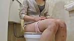 実録！！熟女のトイレ事情 リアル盗撮 240人8時間 サンプル画像 8
