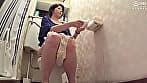 実録！！熟女のトイレ事情 リアル盗撮 240人8時間 サンプル画像 19