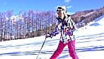 スノボ中の低身長黒ギャルをゲレンデナンパ！スノボウェアからお漏らししちゃう敏感ま〇こを連続潮吹きさせてアクメ地獄ww サンプル画像 2
