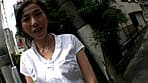 俺たちの熟女 百合子 49歳 保険外交員の禁じられた愛欲体験･･･美女がアクメで失禁イキ！ サンプル画像 1