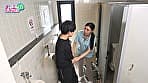 ニンゲン観察 「おしっこ舐めて綺麗にしましょうか？」働く男性のおち●ぽ掃除が生き甲斐の、トイレ清掃バイトのド変態お姉さん サンプル画像 9