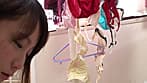 浴室の扉を開けたら清楚なお姉ちゃんがオシッコ中！初めて見た姉のオマコに欲情した弟は抑えがきかず禁断の 3 サンプル画像 1