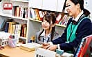 図書館で声も出せず糸引くほど愛液が溢れ出す敏感娘 生徒の前で全裸にされた女教師 サンプル画像 13