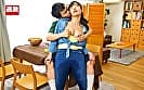 子供だと思っていた甥っ子に抱きつき耳舐めされ発情お漏らししてしまう巨乳叔母 サンプル画像 5