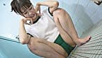 夏白麻矢 ムチムチ美尻 神体育着 美少女やぽっちゃり娘らにピチピチ体育着を着せ、ハミパン、ムレムレワレメを毛穴まで見えるほどの超ドアップ接写！さらに尻コキ、着衣お漏らし放尿や体育着ぶっかけ等体育着好きに送る完全着衣フェチAV サンプル画像 4