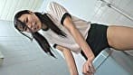 七藤優亜 ムチムチ美尻 神体育着 美少女やぽっちゃり娘らにピチピチ体育着を着せ、ハミパン、ムレムレワレメを毛穴まで見えるほどの超ドアップ接写！さらに尻コキ、着衣お漏らし放尿や体育着ぶっかけ等体育着好きに送る完全着衣フェチAV サンプル画像 9