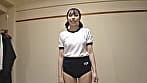 神田ゆい ムチムチ美尻 神体育着 美少女やぽっちゃり娘らにピチピチ体育着を着せ、ハミパン、ムレムレワレメを毛穴まで見えるほどの超ドアップ接写！さらに尻コキ、着衣お漏らし放尿や体育着ぶっかけ等体育着好きに送る完全着衣フェチAV サンプル画像 17