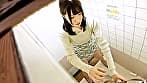 女子トイレ覗き迫力の放尿と生々しいオナニー　＃3 サンプル画像 11
