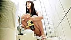 女子トイレ覗き迫力の放尿と生々しいオナニー　＃7 サンプル画像 14