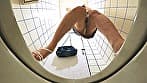 女子トイレ覗き迫力の放尿と生々しいオナニー　＃7 サンプル画像 15