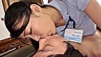 ケガ人の僕が介助をたのんだらボランティアの綺麗な人妻さんがやってきた！下着のラインがくっきりなピタパンで無意識に密着ケアしてくるので思わず超勃起しちゃってたまりすぎの精子をパンツ内におもらし！！奥さんは落ち込む僕をみて「いいのよ大丈夫」と汚れたチ〇ポを優しく処理してくれそれでも勃っぱなし状態を憐れに思ったのかこっそり挿入まで許してくれた！ 2 サンプル画像 20