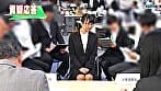 全裸でディルドにまたがり自己PR SOD公開羞恥圧迫面接 新卒入社志望の就活女子が業務中の社内ド真ん中で 初脱ぎ！オナニー！失禁！ サンプル画像 2