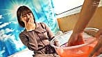 残業で激疲れした素人OLさんが初めてのローションマッサージ体験ムレたストッキングを脱がして入り温感ローションでスクラブすると性欲覚醒！敏感になったお疲れマンをじっくり刺激すればガニ股失禁潮！潮！清楚なお口を開いて自分からデカチン挿入しちゃうなんて！ ～香織編～ サンプル画像 2