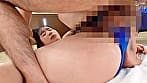 夏休み合宿中の水泳部巨乳女子大生 競泳水着を脱がせて背後からノンストップ乳首責め 敏感なおっぱいの先っちょをしつこく攻められ腰をクネらせて 人生初のビーチク失禁イキ潮！！ 発情オマコを激ピスされたら中出しもすんなりOKしちゃう！？～みはる編～ サンプル画像 18