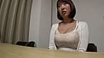 巨乳デカ尻の若妻が本番NGの風俗面接に！感じやすくてお漏らしまでw サンプル画像 1