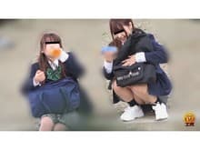盗撮 けんかぼっぱつ！女子トイレ取り合いお漏らし サンプル画像 5