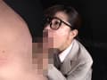 メガネっ子のフェラチオ！口の中におしっこぶちまけ。 サンプル画像 1
