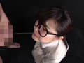 メガネっ子のフェラチオ！口の中におしっこぶちまけ。 サンプル画像 4
