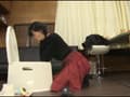 自画撮りおしっこ全力我慢！！番外編　時間延長トラップ発動！ サンプル画像 4