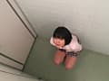 大量失禁！！我慢出来ずに漏らしてしまう女子○生4 サンプル画像 17