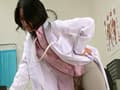 背徳女医の恍惚放尿 サンプル画像 2