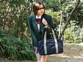 木陰で野ションする娘 サンプル画像 2