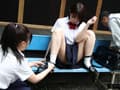 野ション女子生徒連鎖開脚拘束おしっこ噴射4 もなみ鈴 サンプル画像 15