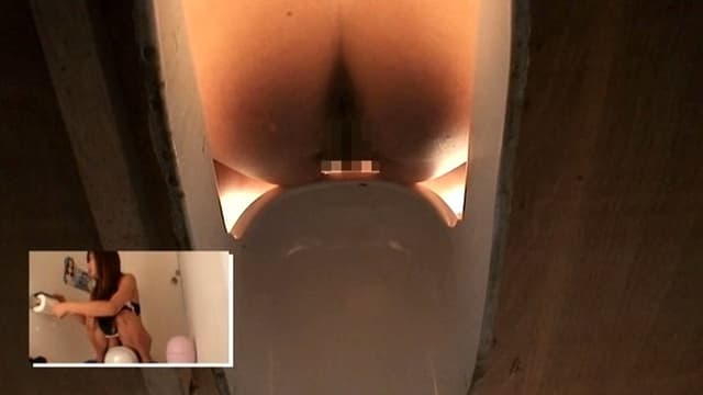 汲み取り便所猥撮 Part1 サンプル画像 20