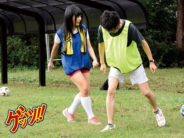 おしっこ我慢できなくなり野ションするフットサル女子の盗撮成功！！「動画サイトにうpしてイイですかw」で、生ハメ中出しまでヤレるか検証！！ サンプル画像 11