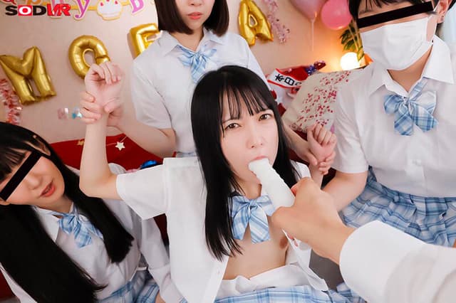 【VR】【8K】バースデーレ×プ 生意気一軍女子を、おもらし性×隷に生まれ変わらせ生誕祭 円井萌華 サンプル画像 3