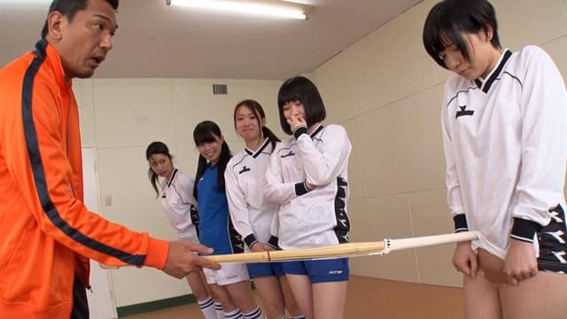 公開羞恥フットサル合宿 稲村ひかり サンプル画像 13