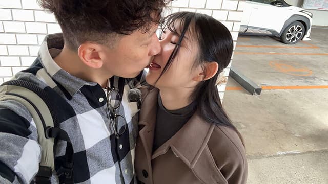 週に1回僕の家に来てくれてヌイてくれる近所の人妻 ～キスするだけで興奮汁をビショビショに垂らしてエロがってくる～ パート従業員 みな 36歳 福原みな サンプル画像 6