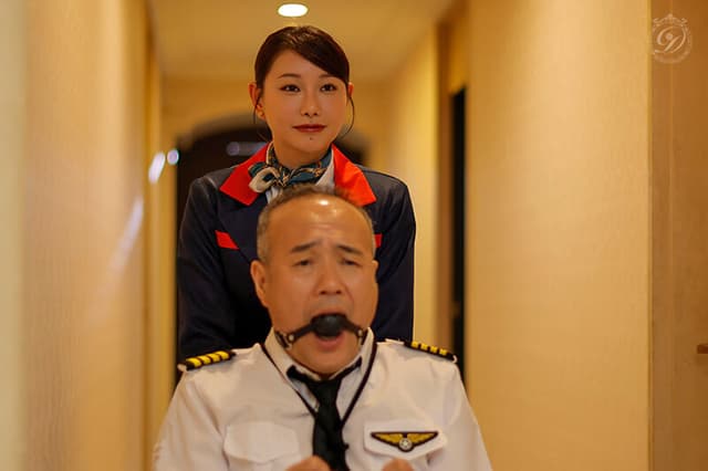 飛べないCAは‘ただ’のオスブタを飼っていますー。～フライト欠航日のクズ機長‘教育‘日誌～ 三葉ちはる サンプル画像 8