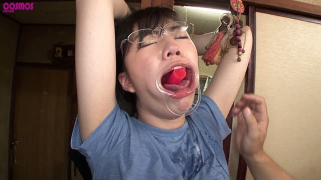 町工場で地味に働く高身長妻を精飲イラマ中毒化計画 175cmのスレンダー妻 めぐみさん（26歳）おつまみ製造工場勤務 サンプル画像 5