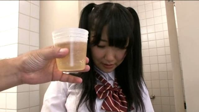 思春期女子の恥ずかしい尿検査 サンプル画像 8