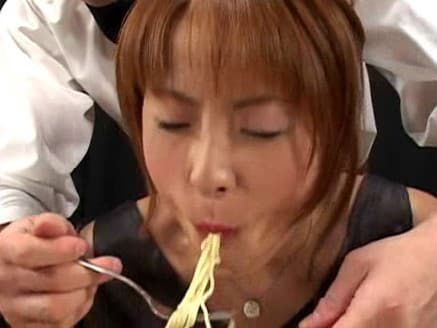 極悪非道なスカトロマニアの拷問リクエストに月咲舞が笑顔で挑戦します！！ サンプル画像 9