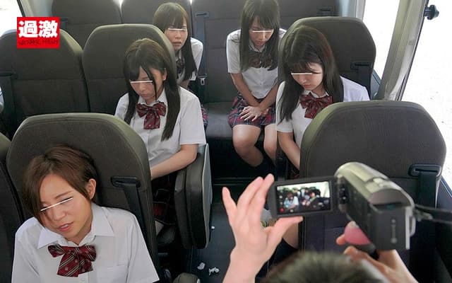 ナチュラルハイ20周年記念作品 集団野ション課外活動いじめられっ子の逆襲で利尿剤を飲まされ漏らしイキさせられる女子○生達 サンプル画像 3