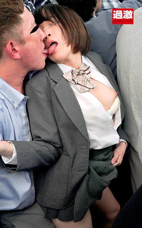 痴●師の強引接吻で発情しバックで自ら腰を振りながら振り向きディープキスで舌を絡める女子○生 サンプル画像 10