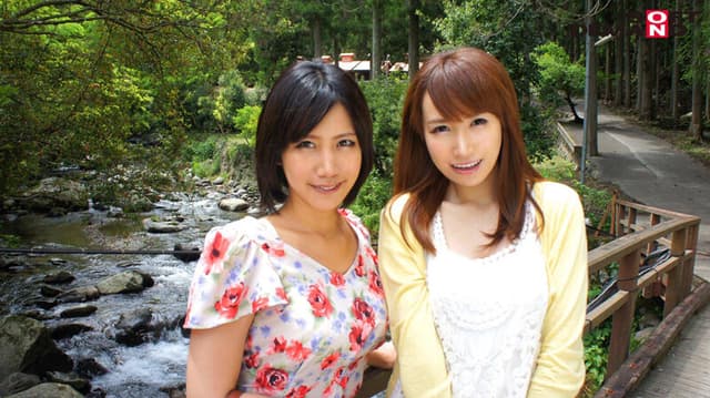 伊豆天城温泉郷で見つけたお嬢さん タオル一枚男湯入ってみませんか？ ゆきさん（23歳）大学生 まいさん（20歳）大学生 サンプル画像 2