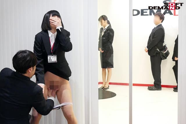 SOD女子社員 絶頂！イキまくり会社説明会2019 就活生の前でお漏らしせずにプレゼン出来るか？！我慢出来ないほどの強イカセに失禁絶頂72回 サンプル画像 10