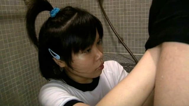 身長135cmの女の子 禁断の裸とSEX サンプル画像 9