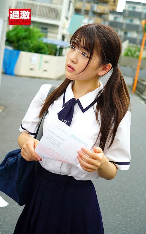 密室で乳首をいじられ失禁イキ発情SEX エロ整体で何度も絶頂する敏感少女 サンプル画像 2