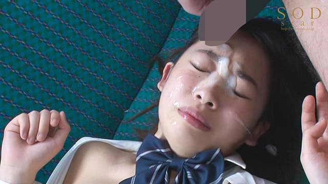 SODstar 三田杏 ガニ股美脚女子○生お漏らし痴● 声の出せない状況で大量失禁！ サンプル画像 14