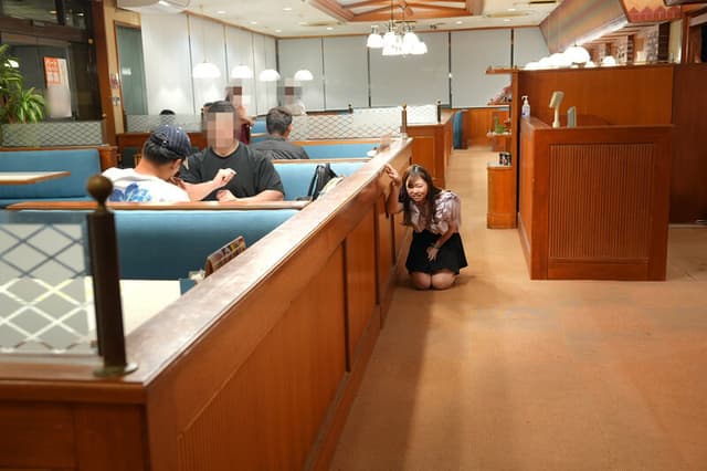 羞恥！美少女完全淫乱♀化ビッグバンローター 電圧85倍！電マ以上に強力な振動で容赦無く野外失禁させる爆弾ローターをキツマンに挿入して、潮吹きアクメデート！43分後に「今すぐに此処でハメて」と懇願する従順エロマンペット サンプル画像 12