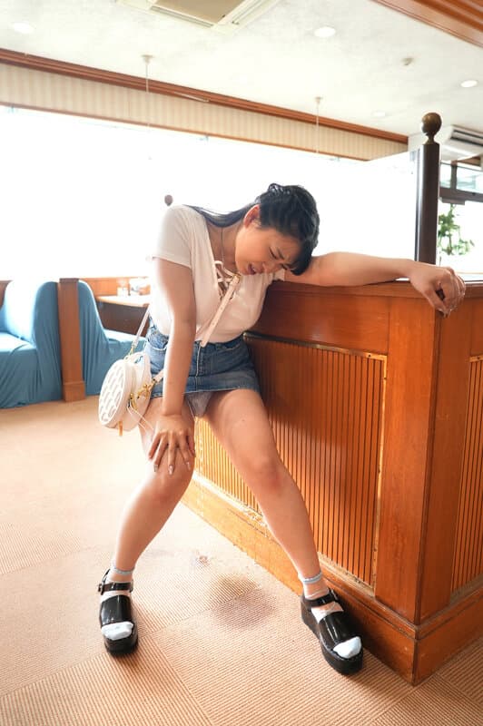 羞恥！美少女完全淫乱♀化ビッグバンローター 電圧85倍！電マ以上に強力な振動で容赦無く野外失禁させる爆弾ローターをキツマンに挿入して、潮吹きアクメデート！43分後に「今すぐに此処でハメて」と懇願する従順エロマンペット サンプル画像 7