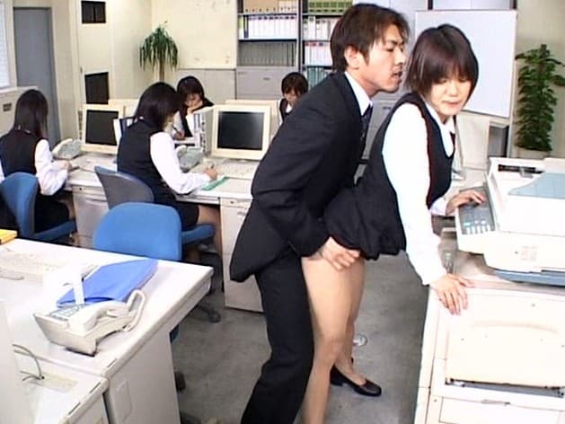 会社で女子社員にやってみたいエッチなことベストテン ベスト オブ ベストテン サンプル画像 12