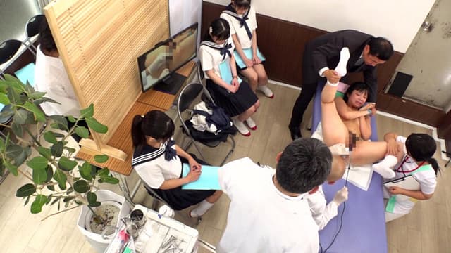 羞恥！新入生春の発育身体測定＆健康診断～海野いくら編～ 海野いくら サンプル画像 10
