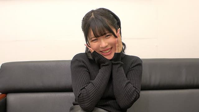 素人娘のパンツびしょびしょどこでもお漏らしオナニー サンプル画像 13