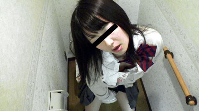 女子校生失禁トイレオナニー盗撮 VOL.4 サンプル画像 2